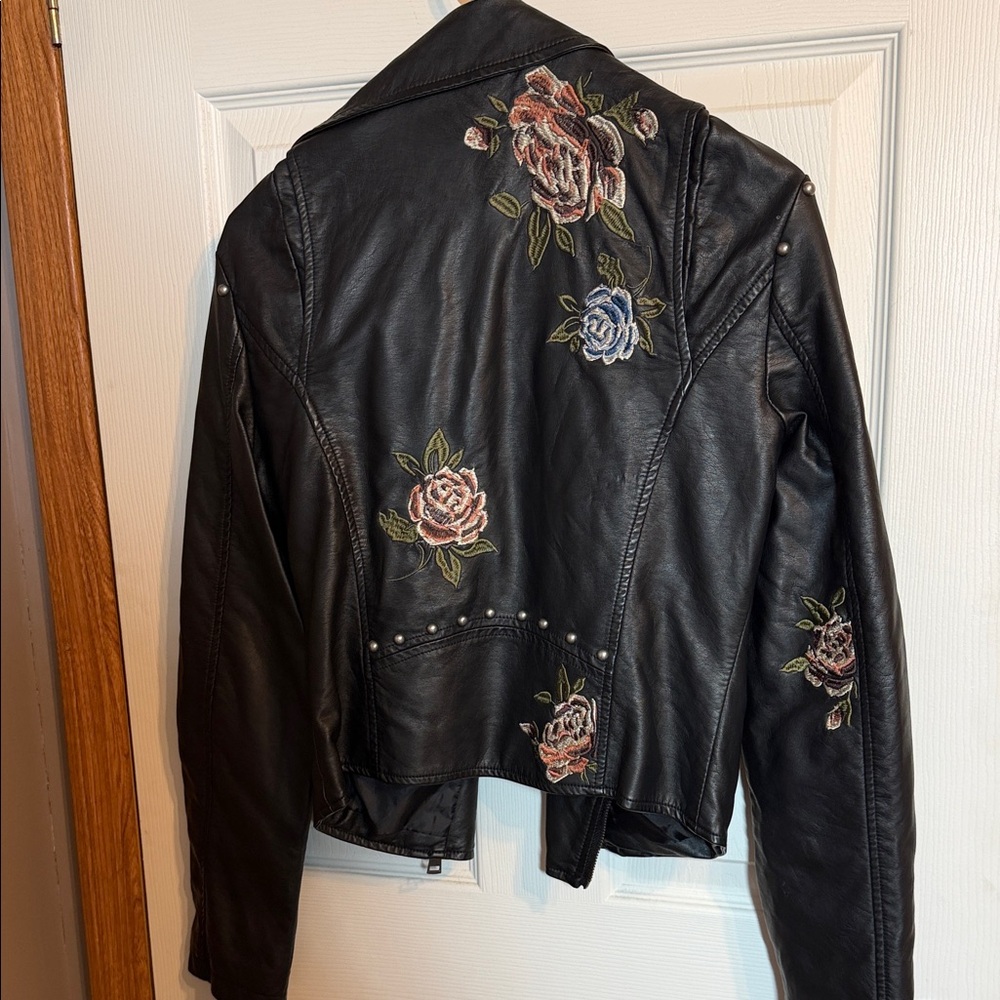 Hippie Laundry Black Leather Jacket with Floral Embroidery - Picture 4 of 7